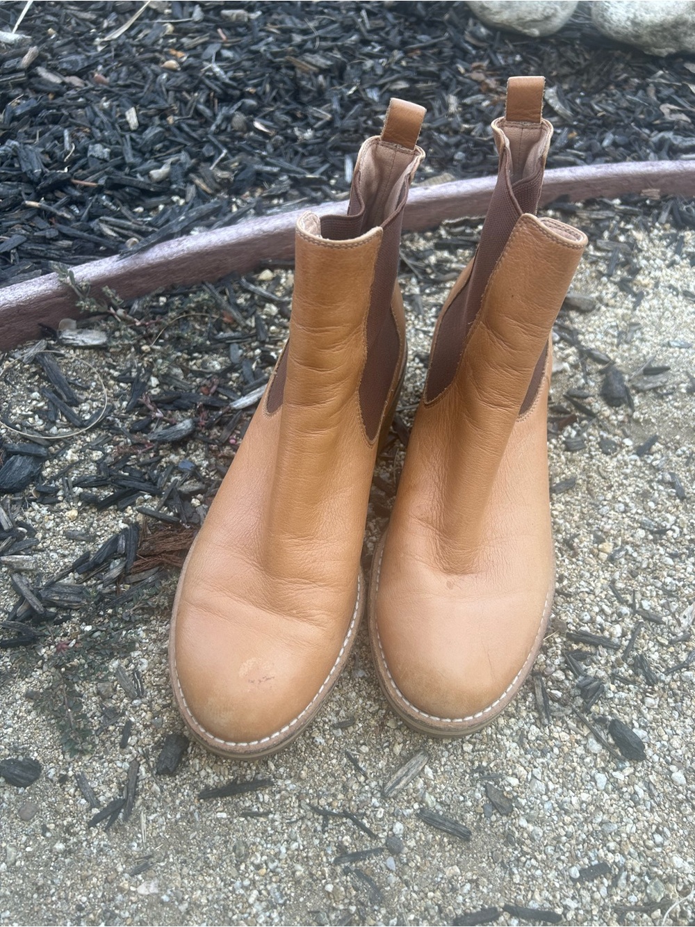 Women's Tan Leather Chelsea Ankle Boots